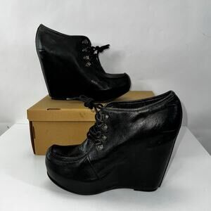 Bakers Vintage Y2K Leather Wedge Laceup Bootie Shoes size 8